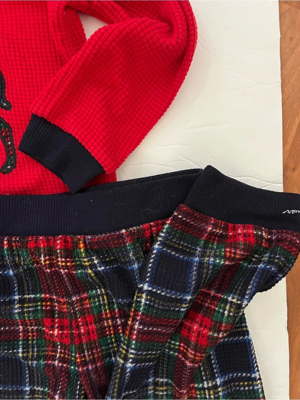3T Eddie Bauer toddlerunisex Red Plaid Reindeer Pajama Set